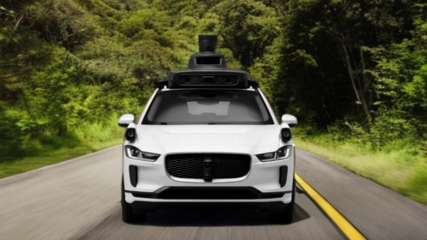 Tesla Robotaxi VS Waymo